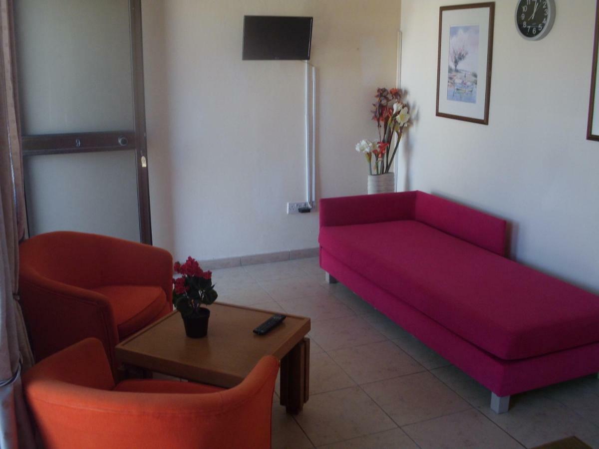 Anastasia Holiday Apartments Paphos Exterior photo